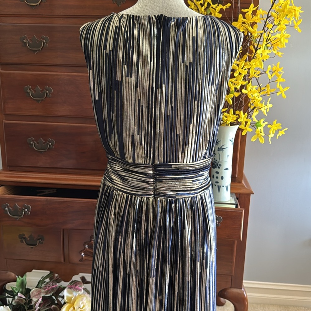 Vince Camuto Elegant Navy and Gold Supplice Dress Size 14 NWT - Picture 8 of 15